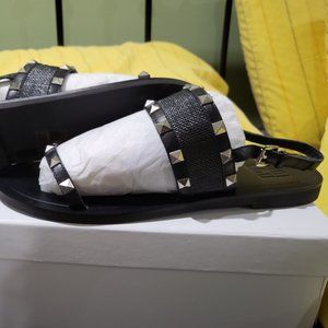 Womans black size 39 sandle